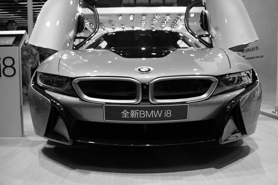 E-Auto BMW i8 in China auf einer Messe (Foto: 349241163tony, pixabay.com)