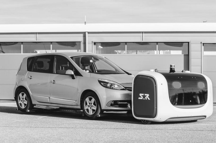 Die Parkservice-Roboter heben die Autos an und transportieren sie auf einen freien Parkplatz. 