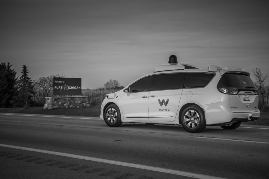 Autos von Waymo werden zukünftig in Michigan auf autonomen Betrieb umgebaut.