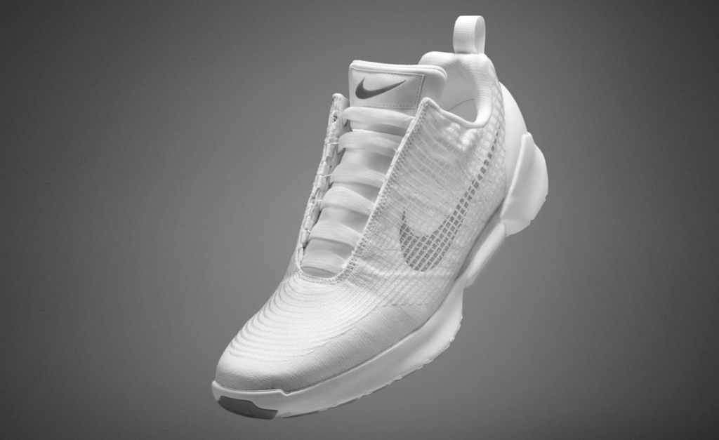 Mit dem „Adapt BB“ bringt Nike neue selbstschnürenden Schuhe auf den Markt. 
