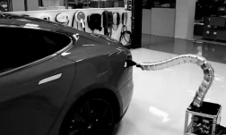 Tesla-Roboterschlange zum Laden soll bald verfügbar sein (Foto: Tesla)