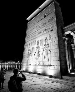ai-luxor-tempel-nacht-nil