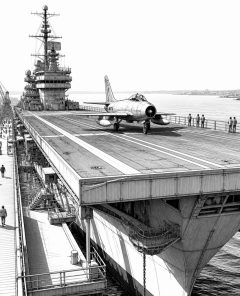 ai-uss-midway-museum-flight-deck